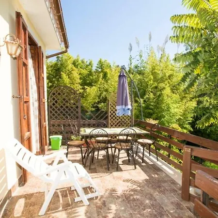 Holiday home Spacious House In With Terrace And Garden