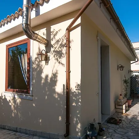 Spacious House In With Terrace And Garden Holiday home *