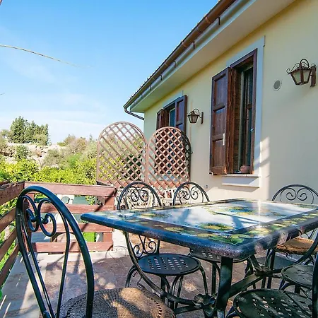 Spacious House In With Terrace And Garden